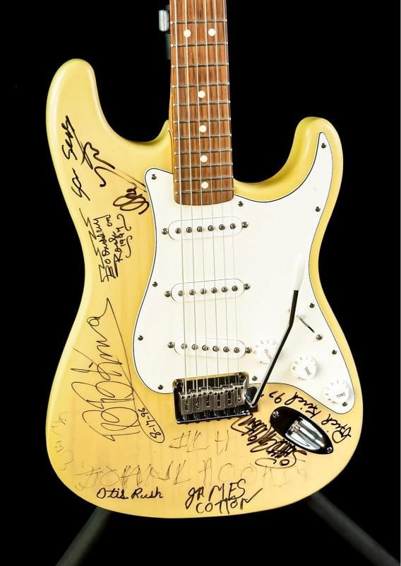 BLUES LEGENDS SIGNED FENDER GUITAR ~ 21 Signatures Including BB King (PSA LOA) - 2