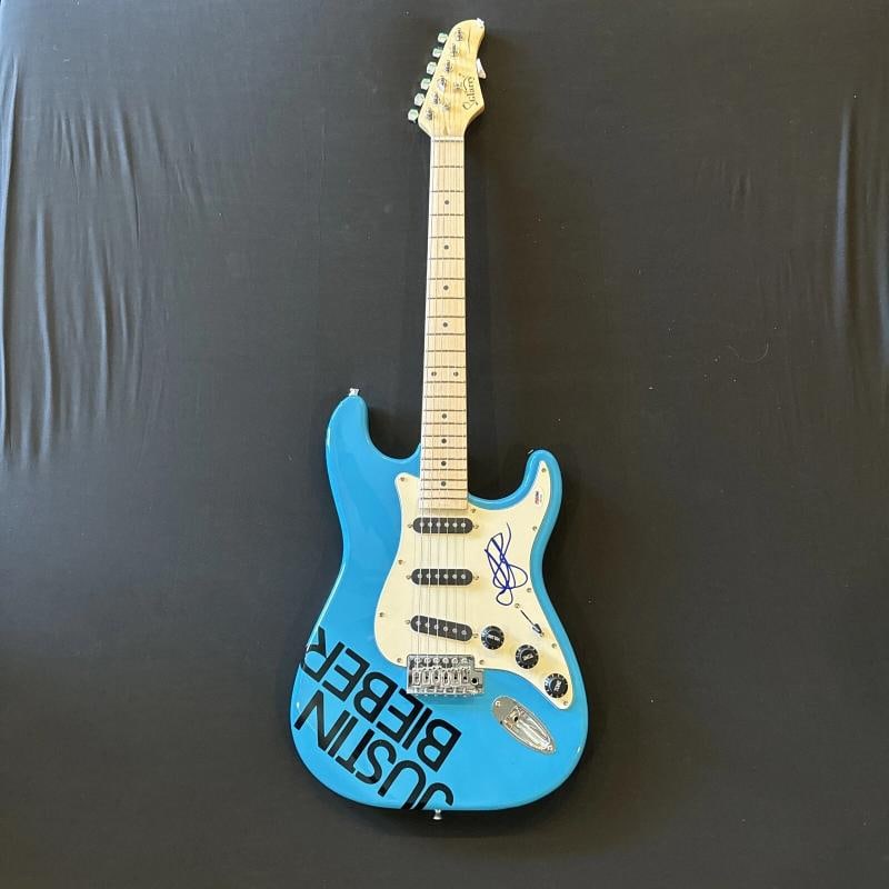 Justin Bieber Signed Guitar (PSA COA) (1 of 5)