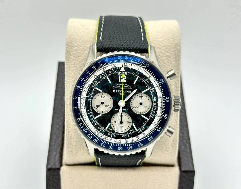 NEW 2026 Breitling Navitimer B01 Aston Martin F1 EB0138 Titanium Box Papers - 2
