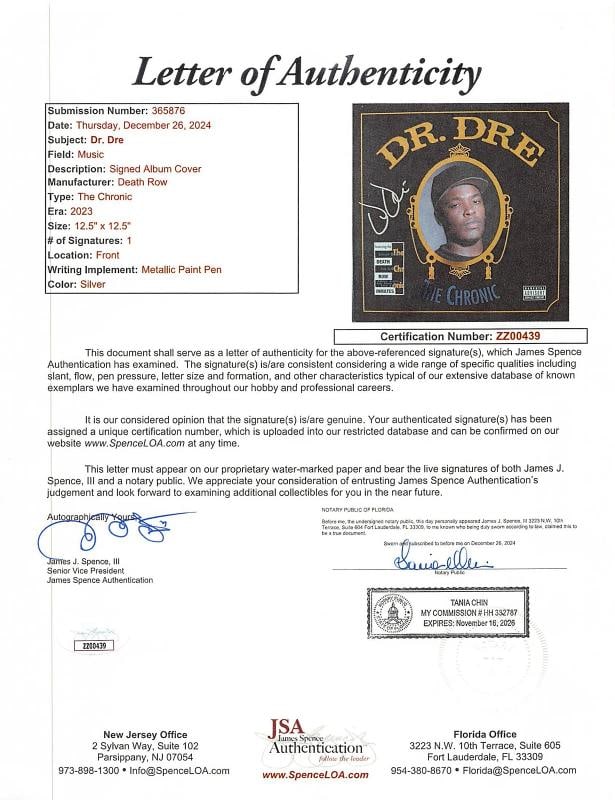 Dr. Dre Signed Black Cover The Chronic Album Cover W/ Vinyl LE #1319/2500 JSA - 8
