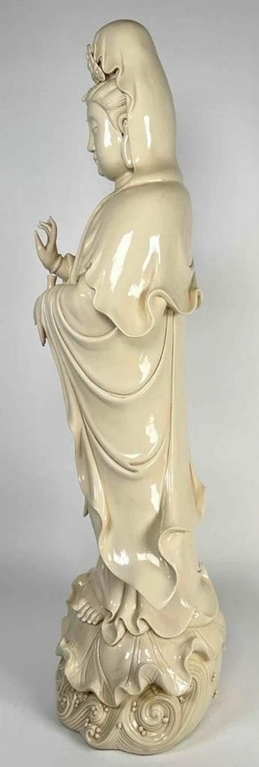 HUGE 29" Antique Chinese Dehua Blanc de Chine Kwan Yin Guanyin Porcelain Statue - 2