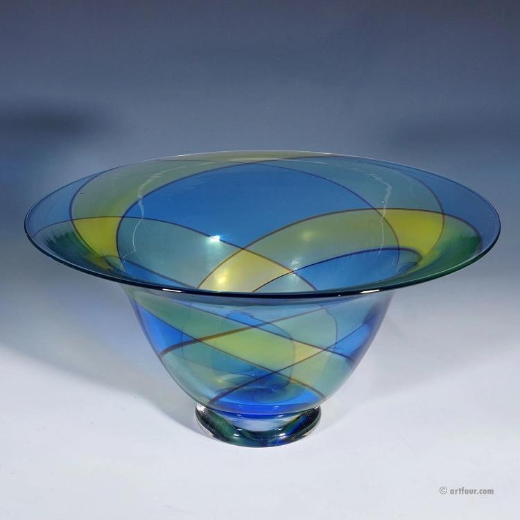 Large Carnevale Art Glass Bowl by Vetreria Archimede Seguso ca. 1980s: Condition: Used,Brand: ArtGlass,Material: Glass,Type: Art Glass,Handmade: Yes,Vintage: Yes,Country of Origin: Italy A very large vintage art glass bowl of the Carnevale series introduced by Archimede
