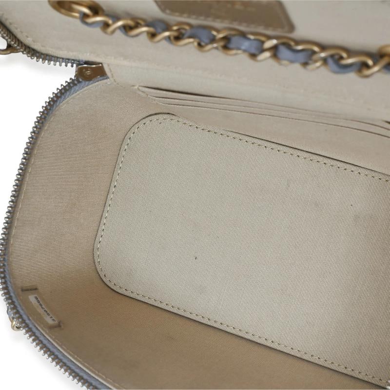 Chanel Grey Quilted Lambskin Small Pearl Crush Vanity Case - 2