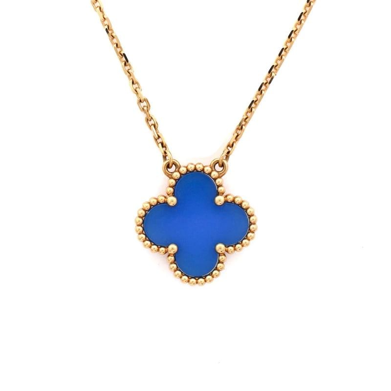 Van Cleef & Arpels Vintage Alhambra Pendant Necklace 18K Yellow Gold and Agate - 4