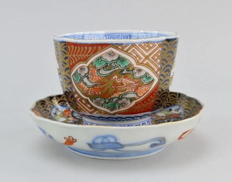 8 Antique Imari Large cups and Saucers Fine Quality - 4