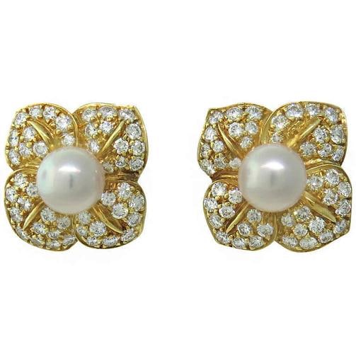 Mikimoto Pave Diamond Pearl Floral Earrings in 18kt Yellow Gold: Condition: Pre-owned - Good,Main Stone Creation: Natural,Diamond Color: G,Metal: Yellow Gold,Total Carat Weight: 2.00 - 4.99,Clarity: VS1,Secondary Stone: Pearl,Modified Item: No,Main Stone: