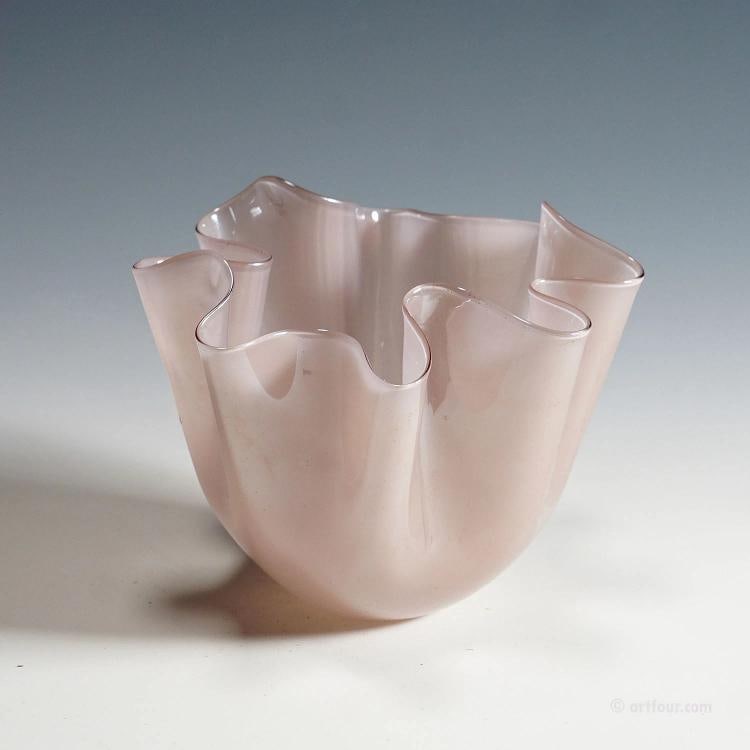 Venini Vase 'Fazzoletto Opalino', by Fulvio Bianconi 1950s: Condition: Used,Brand: ArtGlass,Type: Vase,Country of Origin: Italy A Fazzoletto vase in opaline and rose glass with clear glass overlay. It was manufactured in the 1950s by Venini, Venice after a