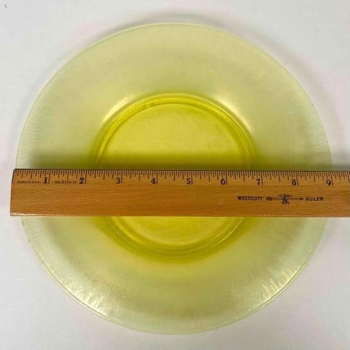 8 Signed Louis Comfort Tiffany Makers Favrile Onionskin 9" Uranium Glass Plates - 4