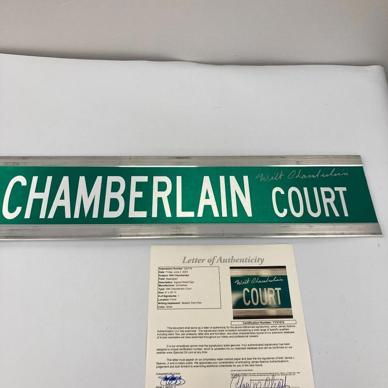 Wilt Chamberlain Signed 6x30 Street Sign Wilt Chamberlain Court JSA COA (1 of 8)