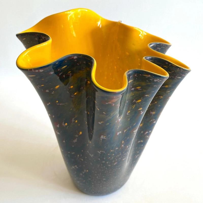VTG MODERNIST BIANCONI VENINI MURANO ART GLASS AVENTURINE LARGE FAZZOLETTO VASE - 6