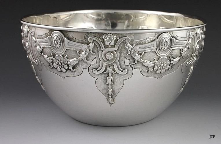 Exceptionally Decorated Antique Portuguese 916 Silver Floral Bowl: Type: Bowl,Age: 1875-1925,Material: Silver,Region: Portugal,Composition: 916 purity,Year Made: 1880-1920,Country of Origin: Portugal Presented is a fancy antique Portuguese silver bowl. The bowl is