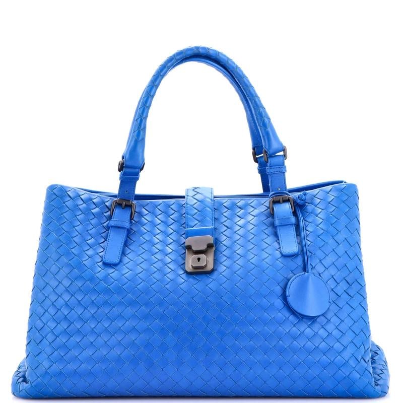 Bottega Veneta Roma Bag Intrecciato Nappa Medium: Accessories: Clochette, Dust Bag, Keys Measurements: Handle Drop 5.5", Height 9.5", Width 15.5", Depth 7", Strap Drop 20-23". Condition: Pre-owned - Good,Brand: Bottega Veneta,Exterior Material: Leath