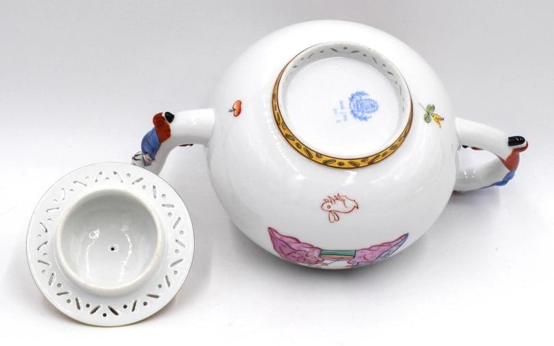 Herend Hand Painted "Ming Dynasty" Teapot - 8