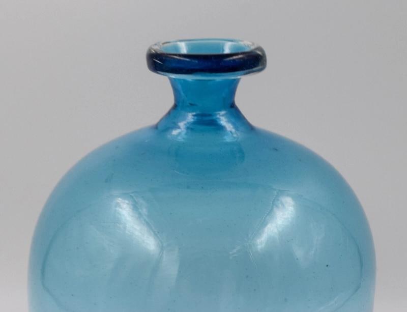 Antique Venini - Veronese Hand-Blown Turquoise Vase, Circa 1920 - 2