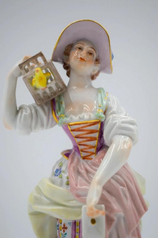 Meissen 19th Century Figure of a Woman with Bird Cage - 2