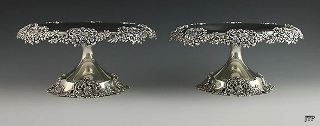 2 Antique Tiffany Sterling Silver Floral Compotes circa 1905: Brand: Tiffany & Co.,Age: 1902-1907,Style: Floral,Composition: Sterling Silver (.925),Maker: Tiffany & Co.,Year Made: 1902-1907,Country of Origin: United States 2 Antique Tiffany Sterling Silver