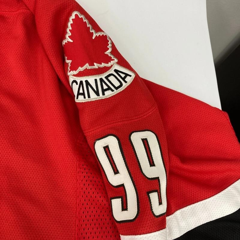 Wayne Gretzky Signed Team Canada Authentic Nike Olympic Jersey JSA COA - 10