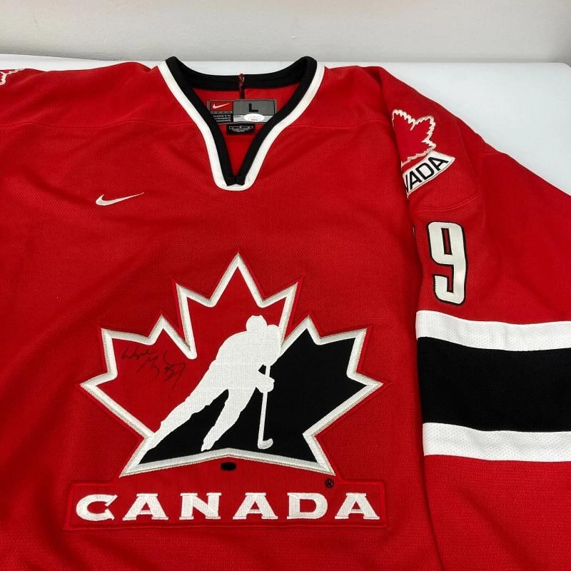 Wayne Gretzky Signed Team Canada Authentic Nike Olympic Jersey JSA COA - 7