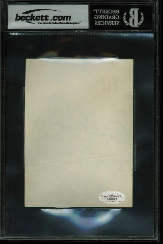 Yankees Thurman Munson Authentic Signed 4x5.5 Cut Auto Graded Gem 10 BAS Slabbed - 2