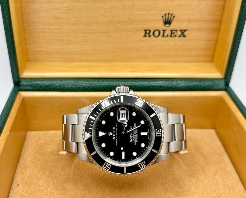 2005 Rolex Submariner Date 16610 40mm Black Stainless Steel Box Paper - 2