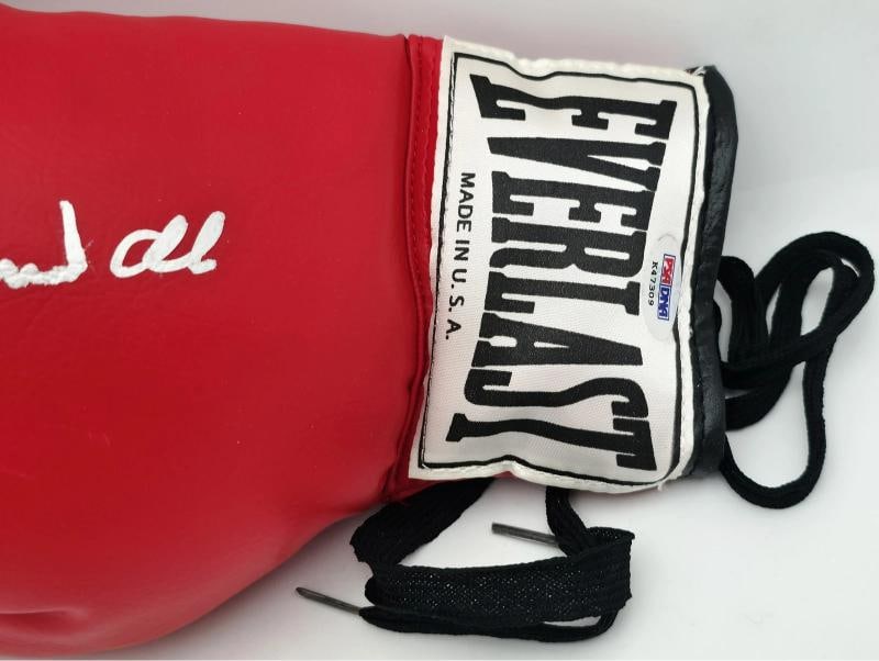 Muhammad Ali Autographed Red Everlast Boxing Glove RH PSA/DNA - 3