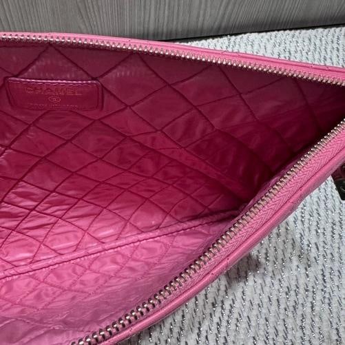 Chanel Lambskin Quilted Medium Casino Beauty CC Cosmetic Pouch in Fuchsia (2016) - 15