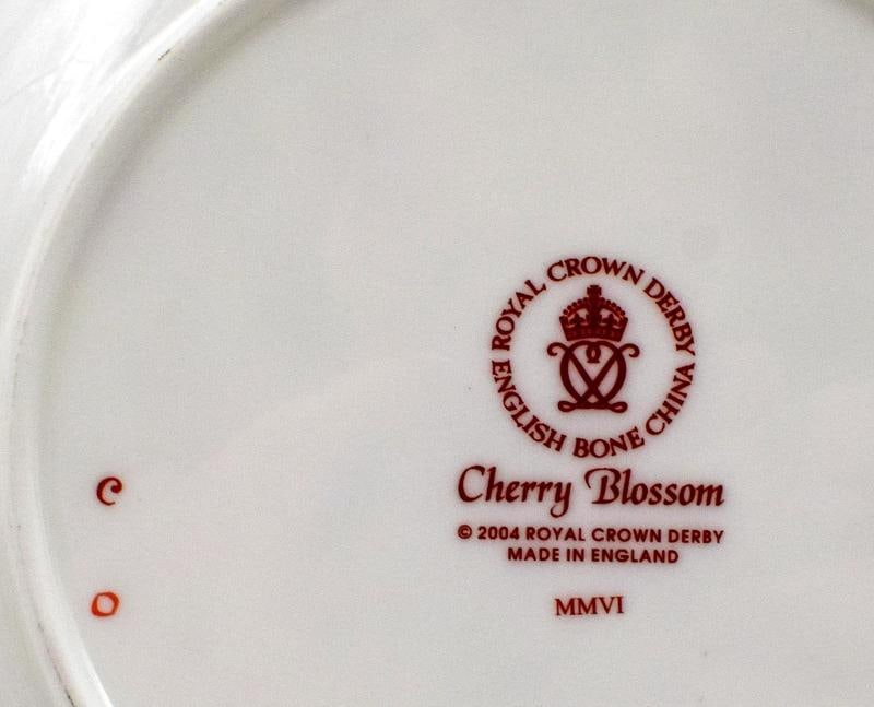 4 Royal Crown Derby Imari Cherry Blossom Accents Plates Set of 4 - 5