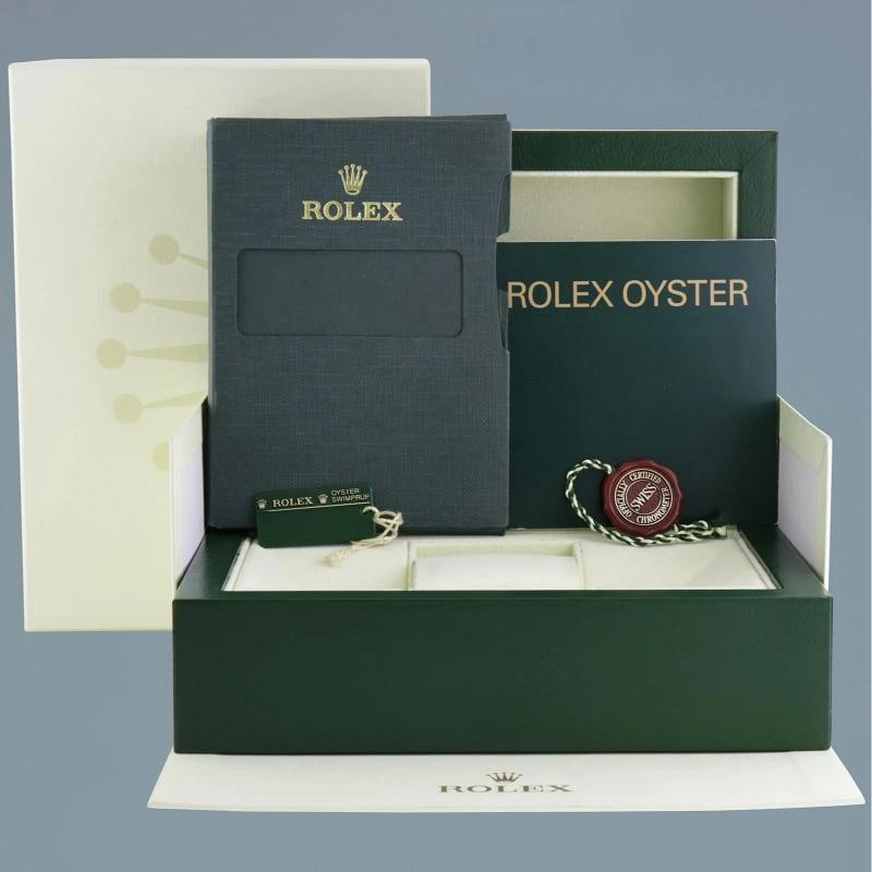 2005 MINT Rolex Submariner Date 16610 Steel Black 40mm Watch Box - 7