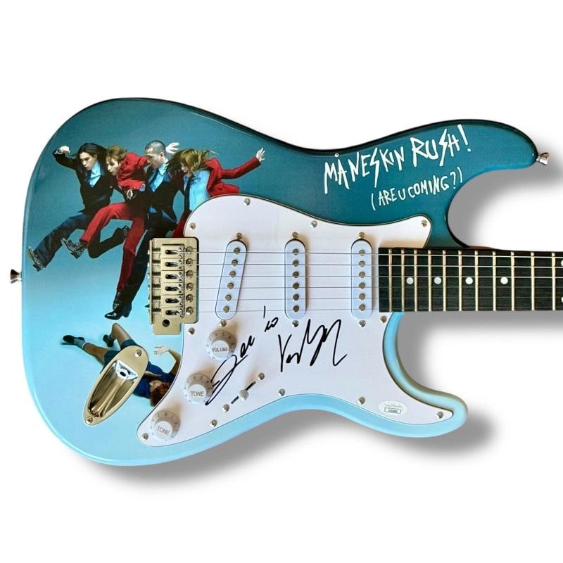 Maneskin Signed Guitar Custom Graphics JSA COA Damiano David Victoria De Angelis: Industry: Music,Signed: Yes,Autograph Authentication: James Spence (JSA),Object Type: Guitar & Guitar Pick,Original/Reproduction: Original,Country of Origin: United States