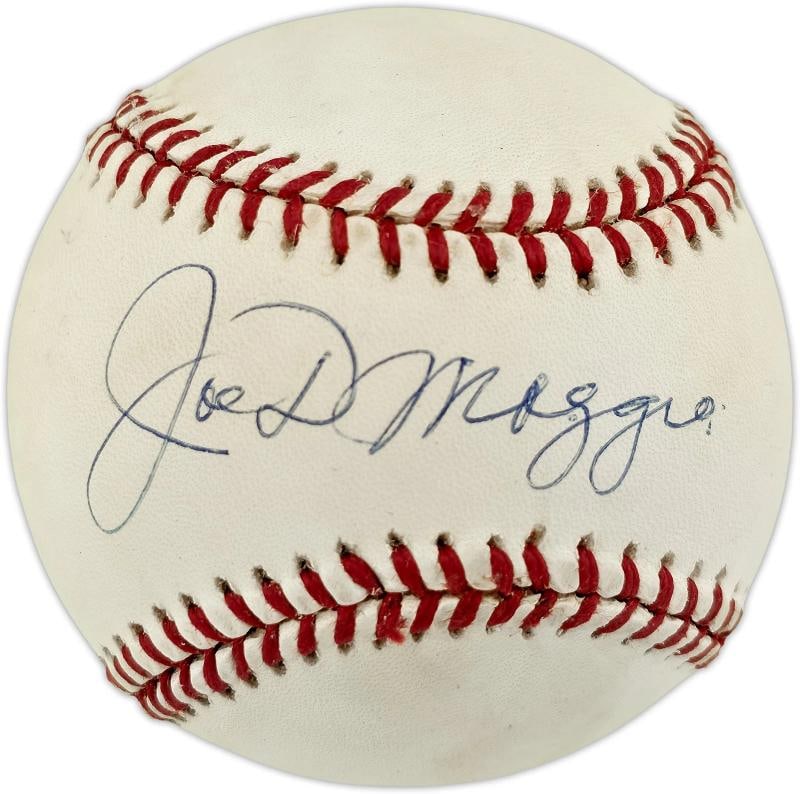 Joe DiMaggio Signed Official AL Baseball New York Yankees Beckett #AE85111: Sport: Baseball,Product: Ball,Player: Joe DiMaggio,Team: New York Yankees,Signed: Yes,Autograph Authentication: Beckett Authentication Services (BAS),Original/Reprint: Original,Country of Origin: