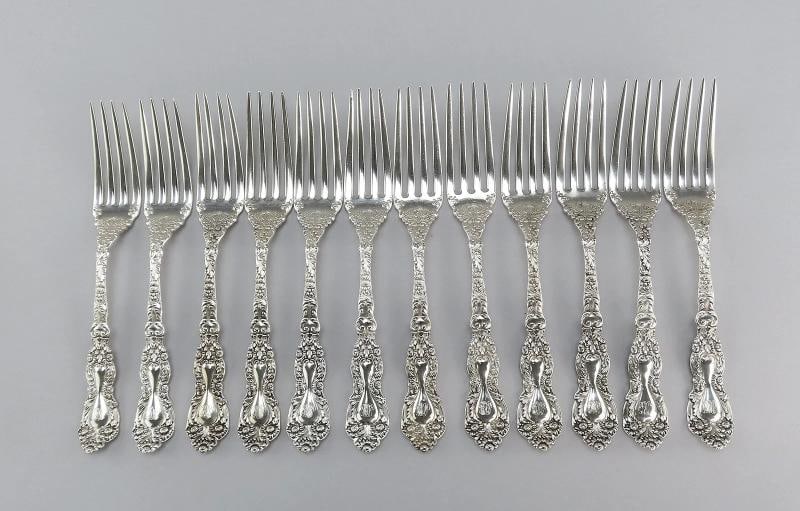 12 Gorgeous Gorham Imperial Chrysanthemum Sterling Silver Forks 6 7/8 Inches: Pattern: Imperial Chrysanthemum,Brand: Gorham,Type: Fork,Age: 1890-1930s,Composition: Sterling Silver,Maker: Gorham,Country of Origin: United States Presented is a gorgeous set of 12 sterling silver l