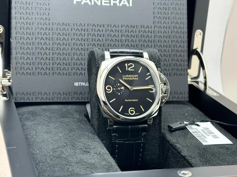 Panerai Luminor Due 3 Days PAM00674 PAM 674 Stainless Steel 45mm Box Booklet: Style Number: PAM00674 / PAM674 Model: Panerai Luminor Due 3 Days Case Material: Stainless Steel Band: Black Leather Band Bezel: Stainless Steel Dial: Black Dial Face: Sapphire Crystal Case Size: