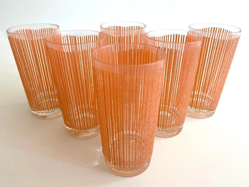 MID CENTURY MODERN GEORGES BRIARD PINK FROSTED TEXTURE STRIPE TUMBLER GLASSES 6P: EACH VINTAGE MID CENTURY MODERN HIGHBALL TUMBLER GLASS MEASURES 5 5/8" H X 2 3/4" DIA TOP X 2 3/8" DIA BASE.