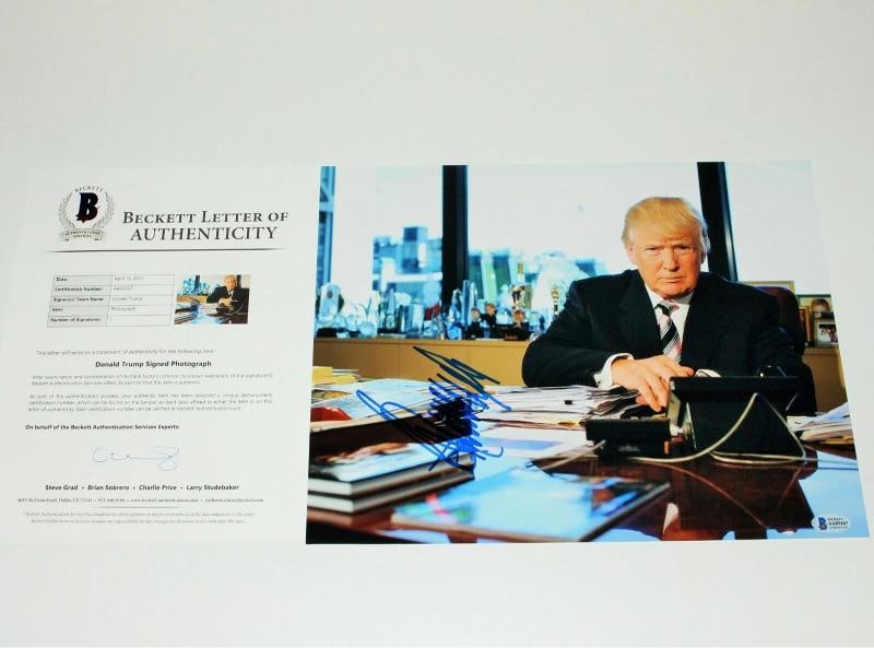 PRESIDENT DONALD J TRUMP SIGNED 11x14 PHOTO BECKETT COA MAKE AMERICA GREAT AGAIN - 2