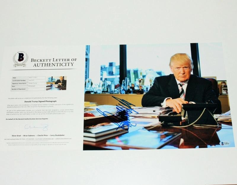 PRESIDENT DONALD J TRUMP SIGNED 11x14 PHOTO BECKETT COA MAKE AMERICA GREAT AGAIN - 3