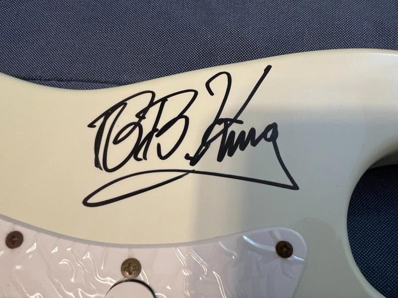 BB King Signed Fender Squier Stratocaster Electric Guitar (PSA LOA) - 3
