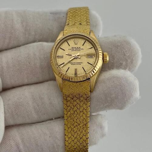 Vintage Rolex Ladies Datejust 6905 26mm Champagne Dial 18k Yellow Gold - 2