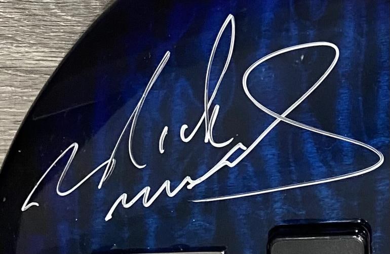 MOTLEY CRUE: Tommy Lee, Mick Mars, Vince Neil and Nikki Sixx Signed Bass Guitar (PSA) - 5