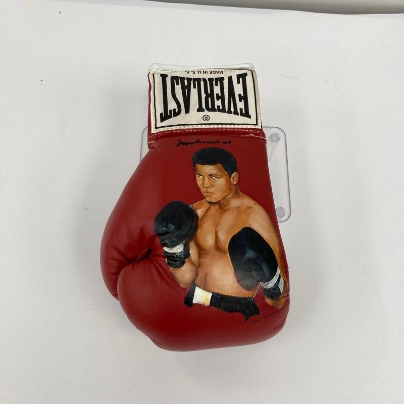 Muhammad Ali Signed Hand Painted Art Everlast Boxing Glove JSA COA Auto - 2