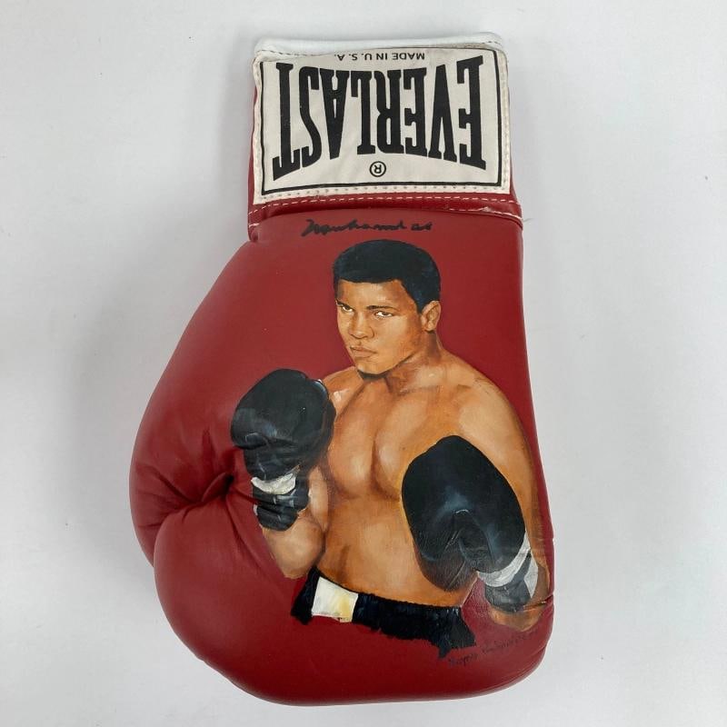 Muhammad Ali Signed Hand Painted Art Everlast Boxing Glove JSA COA Auto - 4