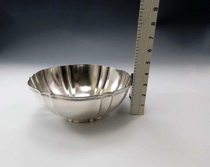 1907-1947 Elegant Tiffany & Co Sterling Silver Punch / Fruit Bowl - 3