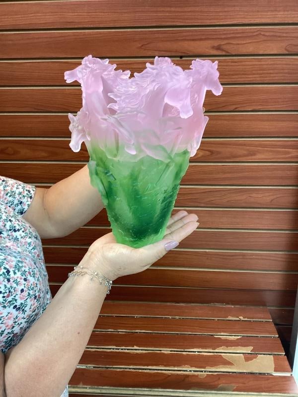 Nancy Daum style horse vase pink green Ombere H9 watch video heavy Art glass - 7