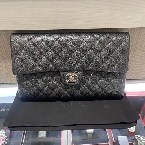 Chanel Caviar Quilted Flap Clutch in Black: Condition: Pre-owned - Excellent,Brand: CHANEL,Accessories: Original Dust Bag,Department: Women,Shape: Rectangle,Occasion: Clutch,Size: Unknown,Exterior Color: Black,Style: Clutch,Exterior Material: