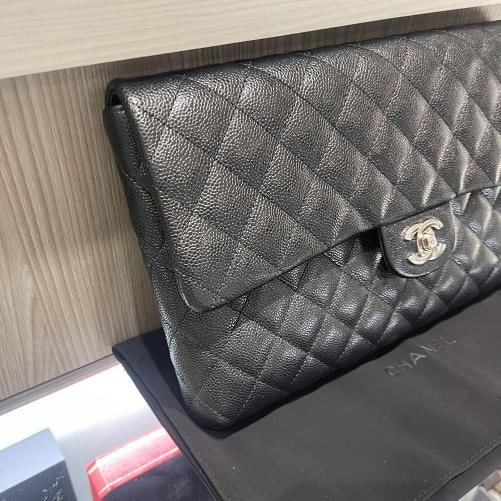 Chanel Caviar Quilted Flap Clutch in Black - 3