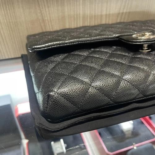 Chanel Caviar Quilted Flap Clutch in Black - 8