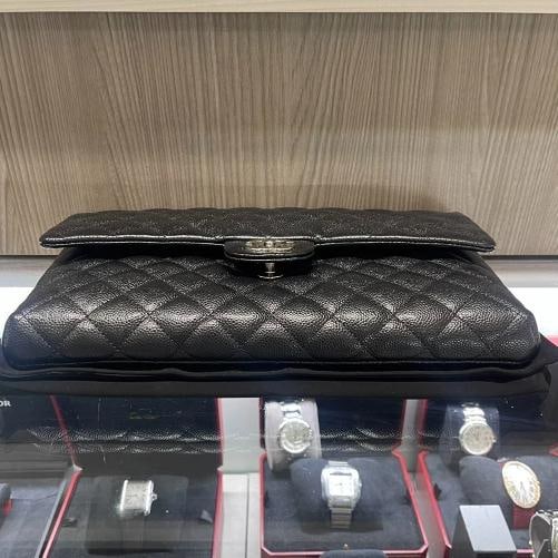 Chanel Caviar Quilted Flap Clutch in Black - 9
