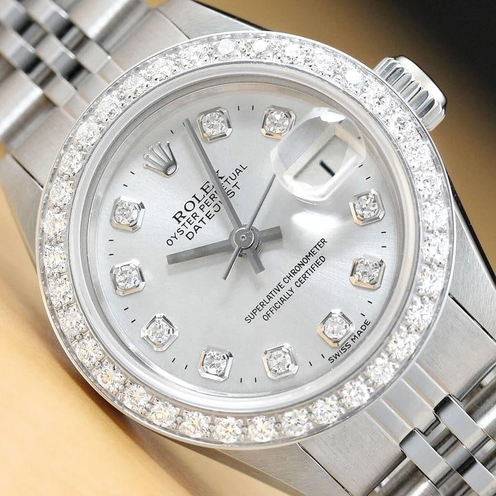 LADIES ROLEX DATEJUST 69174 QUICKSET SILVER DIAMOND 18K WHITE GOLD STEEL WATCH: Condition: Pre-owned - Excellent,Bezel Color: Silver,Max Wrist Size: 6.26-6.75 in,Number of Jewels: 29 Jewels,Indices: Diamond Markers, 12-Hour Dial,Band: Custom Stainless Steel Jubilee Band (Upgrade 