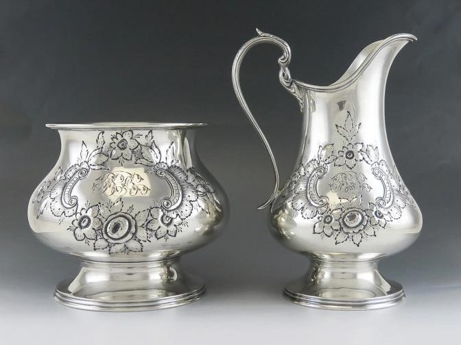 Antique Art Nouveau Sterling Silver Stieff Repousse Tea Creamer & Sugar Bowl: Brand: Stieff,Age: 1900-1940,Pattern: Repousse,Style: Art Nouveau,Composition: Sterling Silver,Maker: Stieff,Country of Origin: United States Presented is an antique, sterling silver tea creamer and s