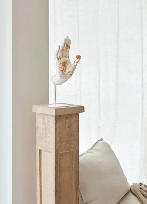 NEW LLADRO PROTECTION MUDRA SCULPTURE #9722 BRAND NIB SPIRITUAL - 2