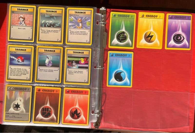 2000 Pokemon TCG: Complete Base Set 2 Collection (130/130) - 9